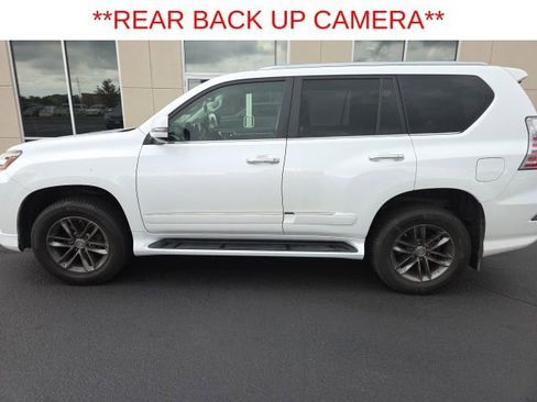 Used 2014 Lexus GX 460 image 2