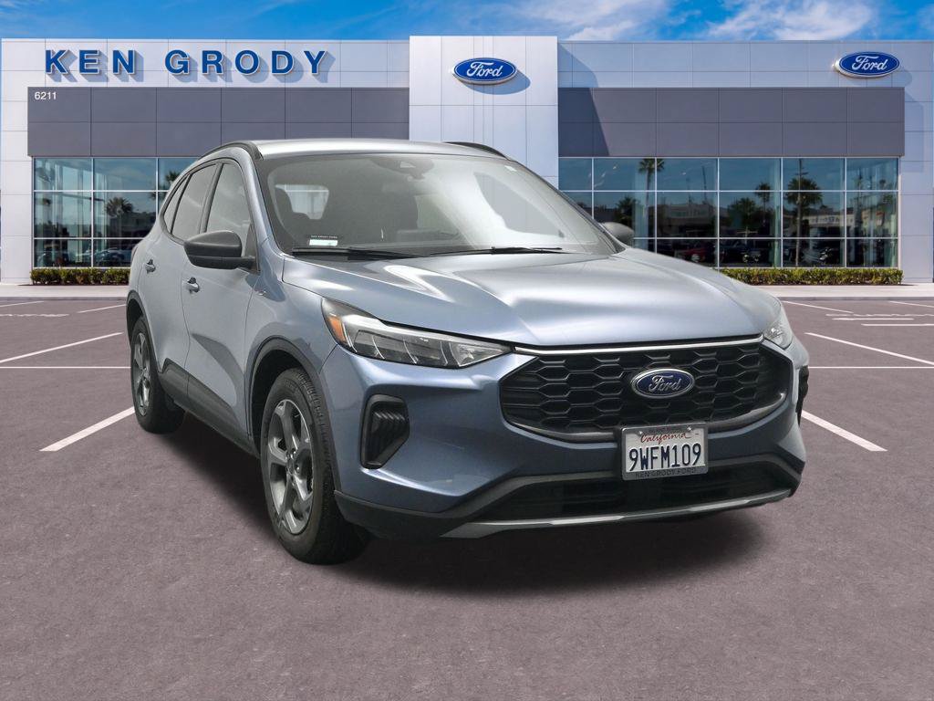 Used 2025 Ford Escape ST-Line w/ Equipment Group 301A FWD image 18