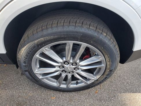 New 2025 Cadillac XT5 Sportv w/ LPO, Floor Liner Package image 33