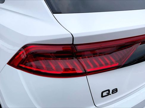 Used 2023 Audi Q8 Prestige w/ Prestige Package AWD/4WD image 27