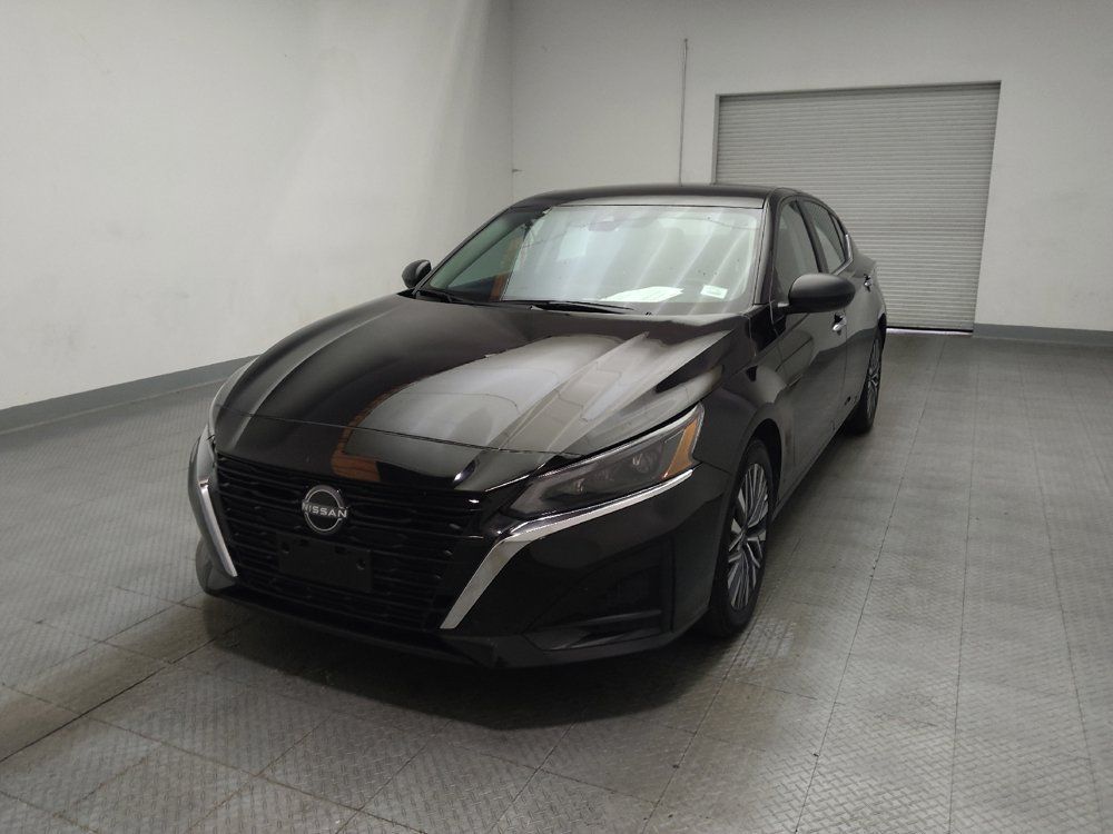 Used 2025 Nissan Altima 2.5 SV FWD image 15