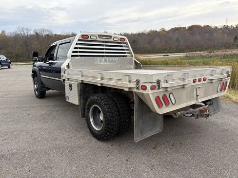 Used 2005 Chevrolet Silverado 3500 LT w/ Heavy-Duty Power Package image 3