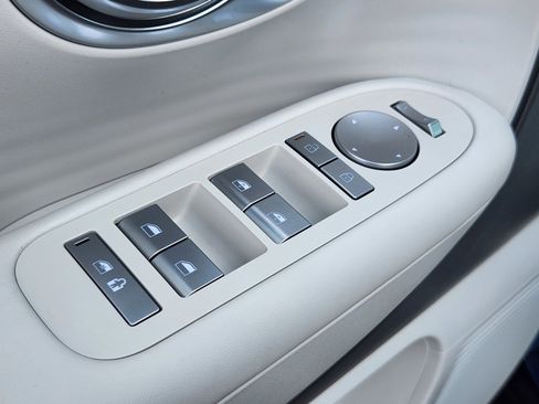 New 2026 Hyundai Ioniq 9 SE image 12