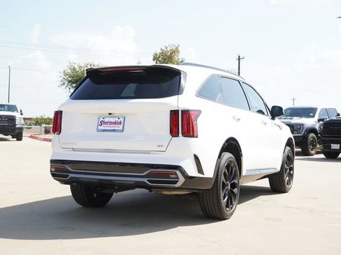 Used 2023 Kia Sorento SX AWD/4WD image 9