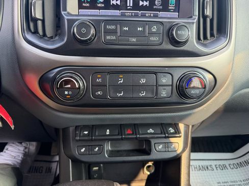 Used 2016 Chevrolet Colorado Z71 AWD/4WD image 14