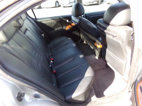 Used 2003 INFINITI I35 w/ Sunroof & Sunshade Pkg image 21