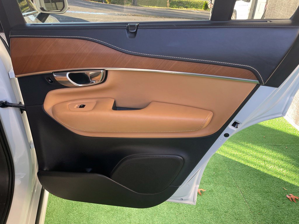Used 2017 Volvo XC90 T8 Inscription w/ Vision Package AWD/4WD image 39