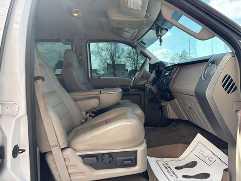 Used 2010 Ford F350 Lariat image 15