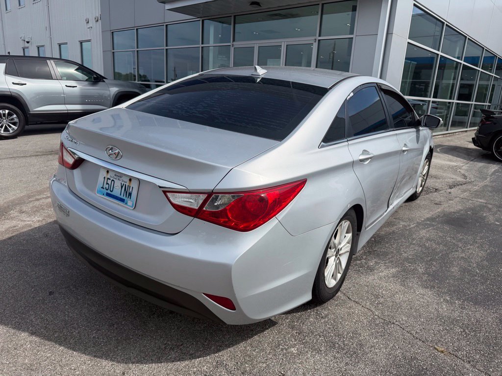 Used 2014 Hyundai Sonata GLS w/ Popular Equipment Group 2 FWD image 4