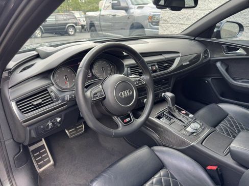 Used 2017 Audi S6 Prestige w/ S6 Sport Package AWD/4WD image 6