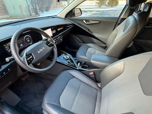 Used 2023 Kia Niro Wind image 9