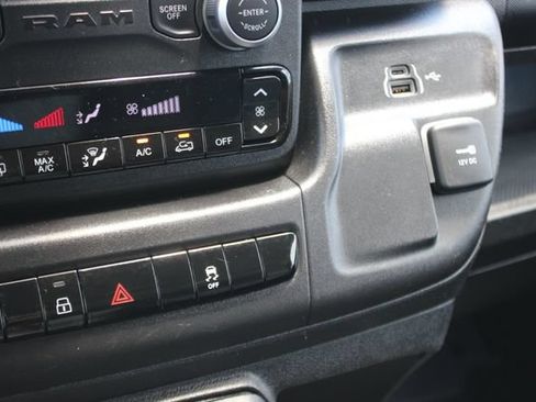 Used 2025 RAM ProMaster 2500 w/ Convenience Group FWD image 7
