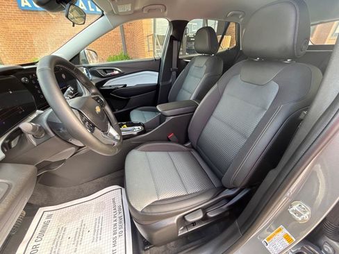 Used 2026 Chevrolet Trax LT w/ Driver Confidence Package FWD image 23