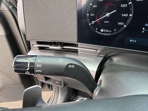 Used 2026 Hyundai Kona SEL Premium FWD image 25