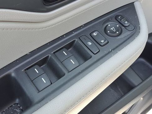 Certified 2019 Honda Odyssey EX image 18