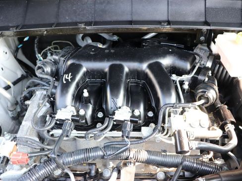 Used 2025 Nissan Pathfinder SV AWD/4WD image 55