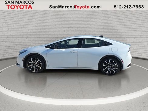 New 2026 Toyota Prius Plug-In Hybrid image 8