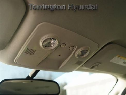 Used 2016 GMC Acadia SLE image 27