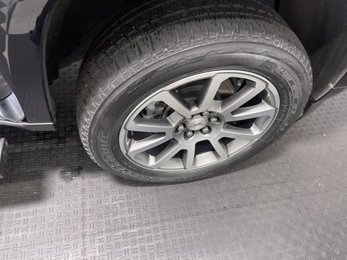 Used 2022 GMC Canyon Denali image 27