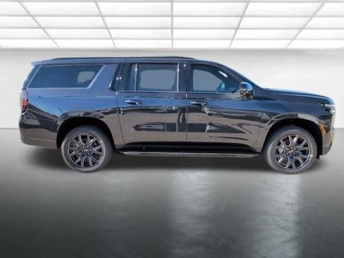 New 2026 Chevrolet Suburban RST w/ Comfort Package image 38