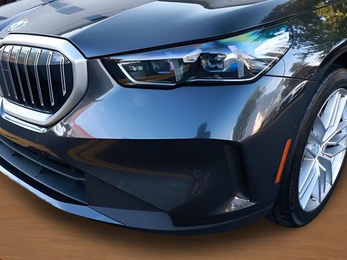 Used 2025 BMW 530i RWD image 4