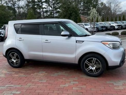 Used 2015 Kia Soul image 4