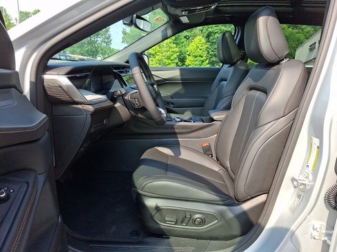 New 2026 Jeep Cherokee Limited AWD/4WD image 8