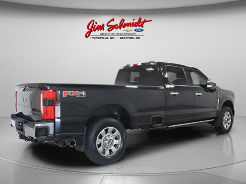 Used 2024 Ford F350 Lariat w/ Lariat Ultimate Package AWD/4WD image 6