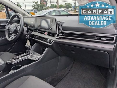 Used 2025 Kia Sportage LX FWD image 21