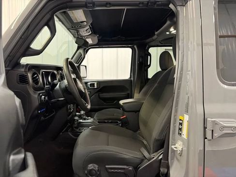 Used 2023 Jeep Wrangler Unlimited w/ Cold Weather Group AWD/4WD image 12