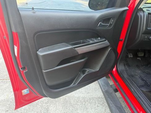 Used 2018 Chevrolet Colorado LT image 17