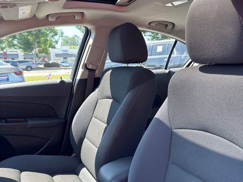 Used 2016 Chevrolet Cruze LT w/ Sun And Sound Package FWD image 12