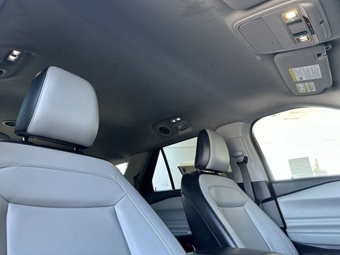 Certified 2021 Ford Explorer XLT w/ Equipment Group 202A RWD image 17
