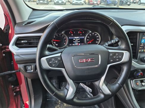 Used 2023 GMC Acadia SLT image 14