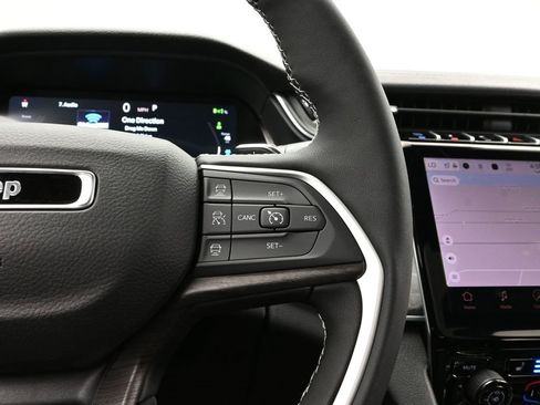 Used 2025 Jeep Grand Cherokee Limited 4xe image 31