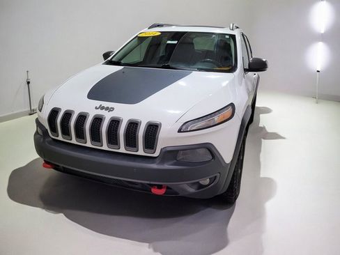 Used 2014 Jeep Cherokee Trailhawk w/ Technology Group image 19