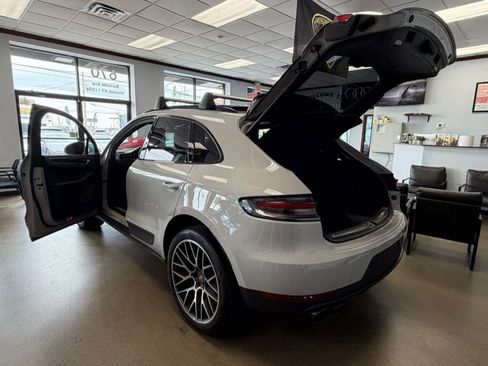 Used 2021 Porsche Macan S AWD/4WD image 44