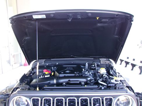 New 2025 Jeep Wrangler Unlimited Sahara image 7