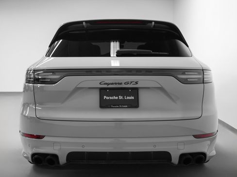 Used 2023 Porsche Cayenne GTS image 11