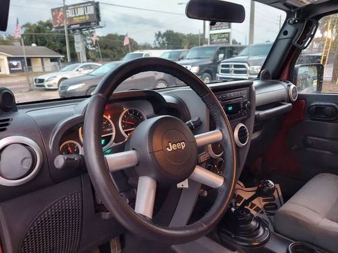 Used 2008 Jeep Wrangler Sahara image 9