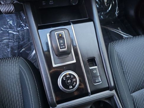 Used 2022 Mitsubishi Outlander ES image 16