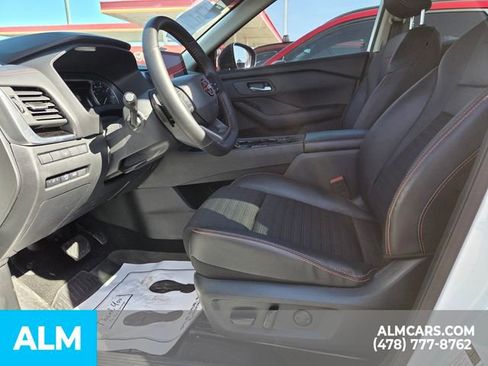 Used 2025 Nissan Rogue SV AWD/4WD image 5