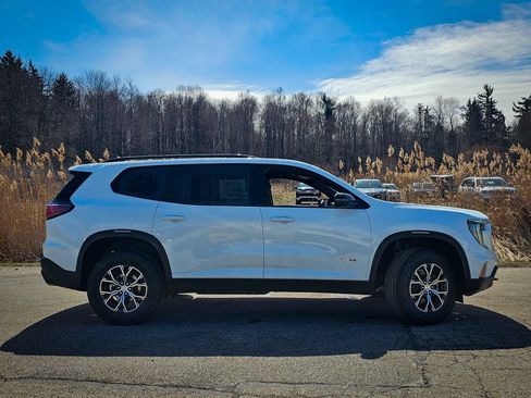 New 2026 GMC Acadia AT4 w/ LPO, Floor Liner Package AWD/4WD image 2