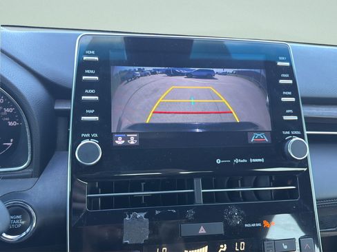 Used 2021 Toyota Avalon XLE FWD image 22