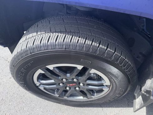 Used 2024 Toyota Tacoma TRD Sport w/ TRD Sport Upgrade Package image 16