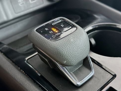 Used 2023 Nissan Rogue SV AWD/4WD image 24