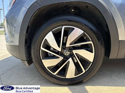 Used 2024 Volkswagen Atlas SE image 6