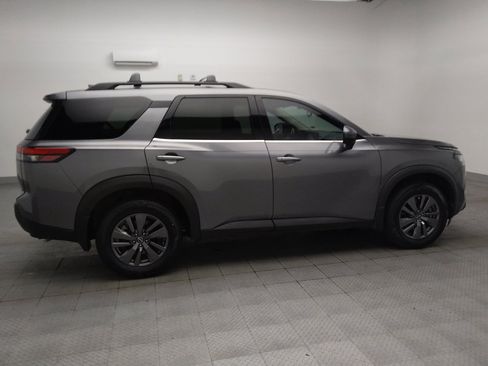 Used 2022 Nissan Pathfinder SV FWD image 10