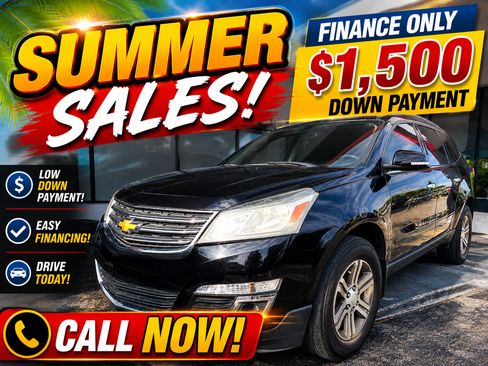 Used 2017 Chevrolet Traverse LT FWD image 3