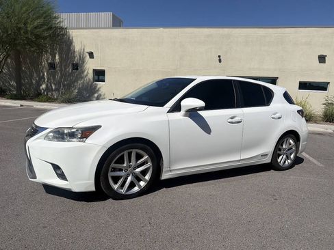 Used 2014 Lexus CT 200h FWD image 3